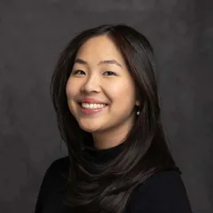 Portrait of Cynthia Lê